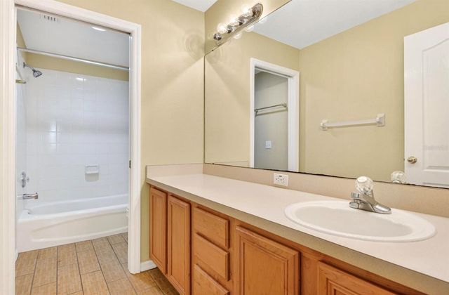 10801 SPRING MOUNTAIN PLACE, Tampa, FL 33626
