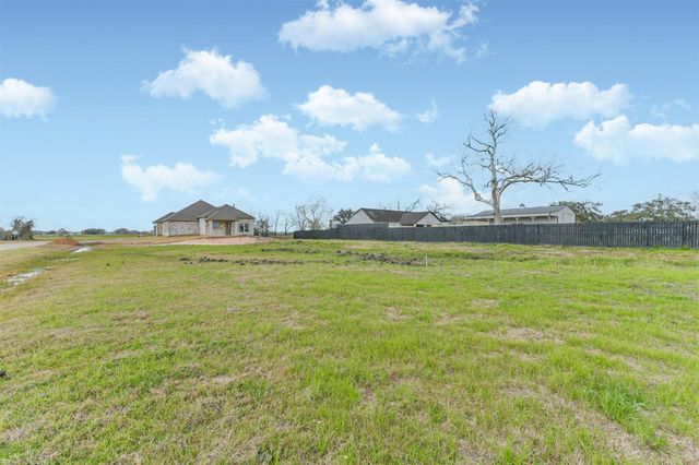 749 Wagon Wheel Trail, Angleton, TX 77515