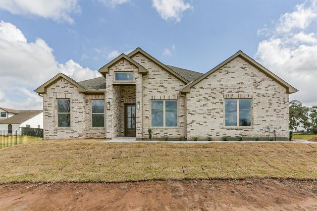 749 Wagon Wheel Trail, Angleton, TX 77515