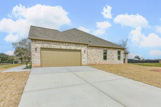 749 Wagon Wheel Trail, Angleton, TX 77515