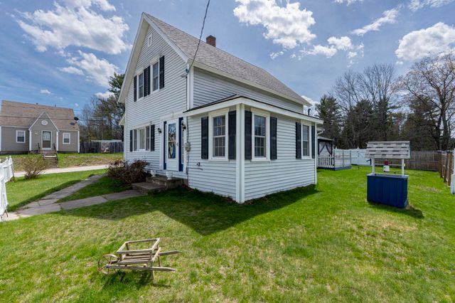 16 Montgomery Drive, Farmington, NH 03835