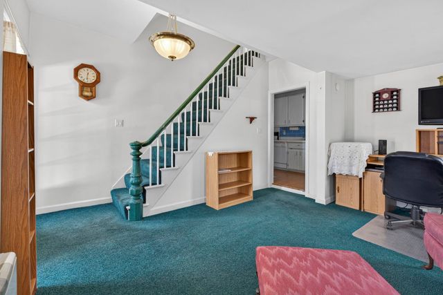 16 Montgomery Drive, Farmington, NH 03835