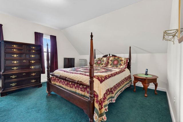 16 Montgomery Drive, Farmington, NH 03835