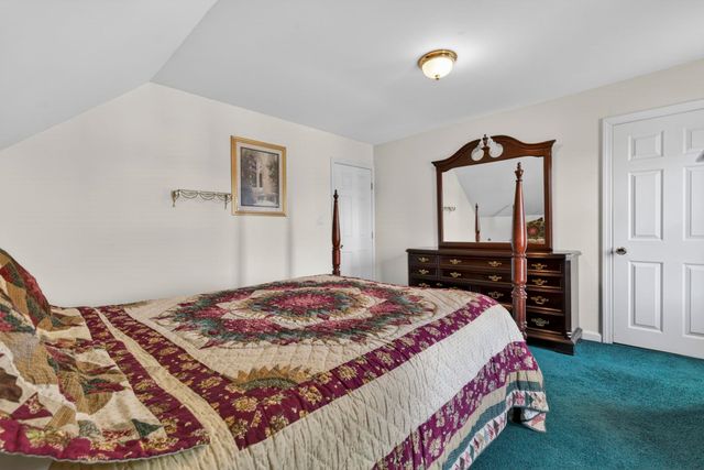 16 Montgomery Drive, Farmington, NH 03835