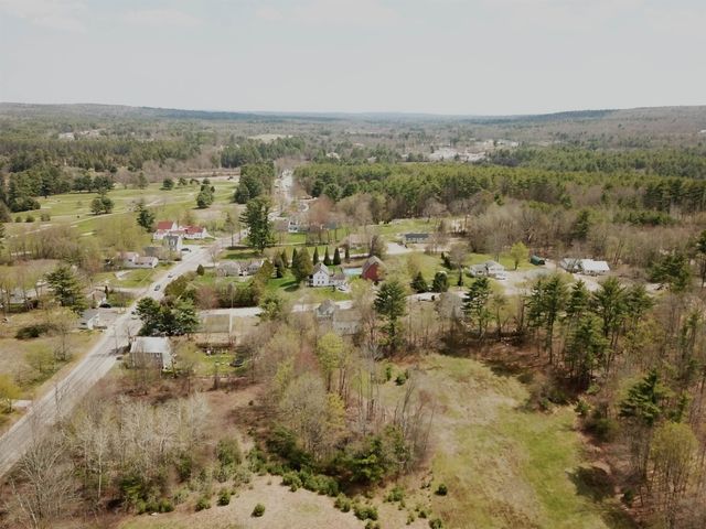 16 Montgomery Drive, Farmington, NH 03835