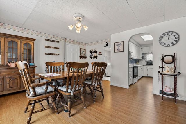 16 Montgomery Drive, Farmington, NH 03835
