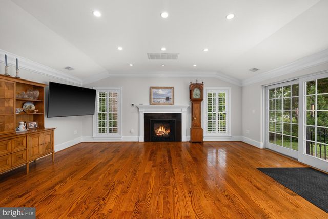 8015 GLENDALE RD, Chevy Chase, MD 20815