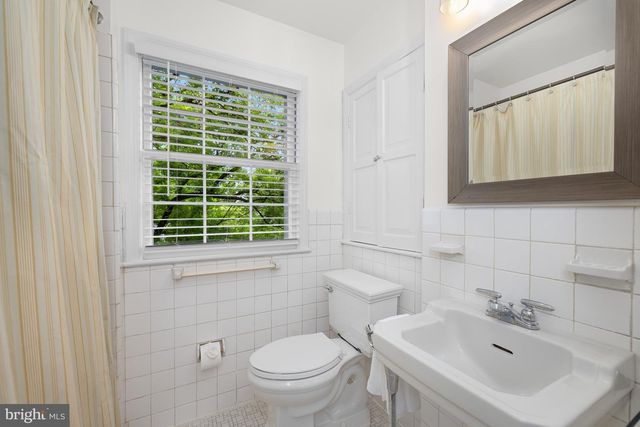 8015 GLENDALE RD, Chevy Chase, MD 20815