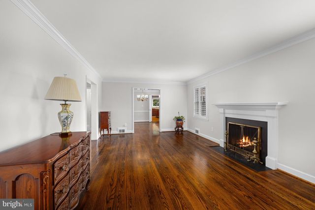 8015 GLENDALE RD, Chevy Chase, MD 20815
