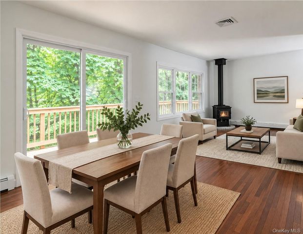 33 Horizon Hill Drive, Poughkeepsie, NY 12603
