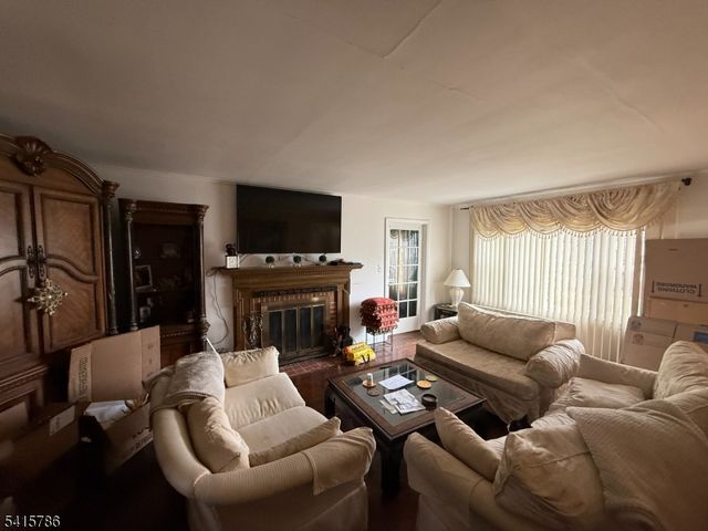 59 Hillside Ave, West Orange Twp., NJ 07052