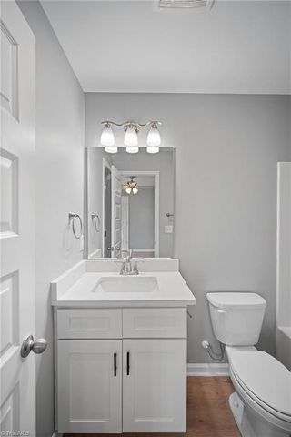 107 College Street, Thomasville, NC 27360