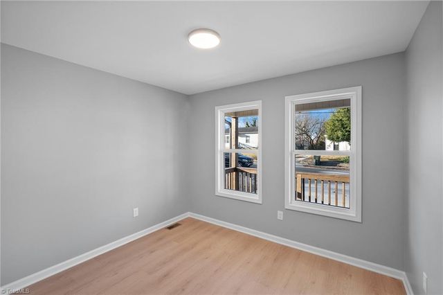 107 College Street, Thomasville, NC 27360