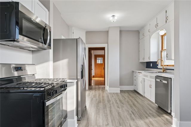 2015 8th Avenue, Marion, IA 52302