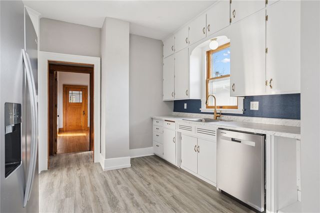 2015 8th Avenue, Marion, IA 52302