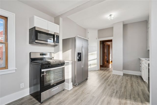 2015 8th Avenue, Marion, IA 52302