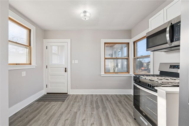 2015 8th Avenue, Marion, IA 52302