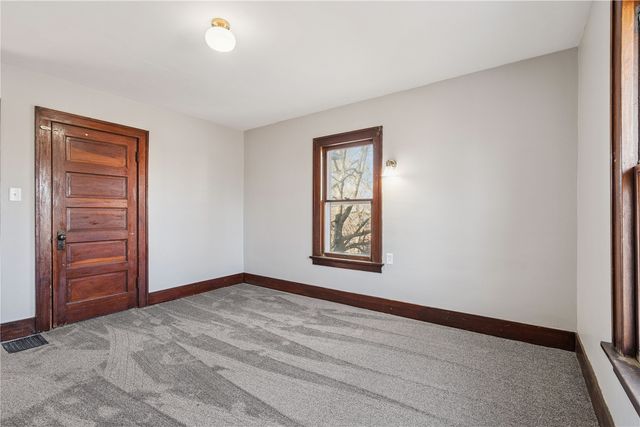 2015 8th Avenue, Marion, IA 52302