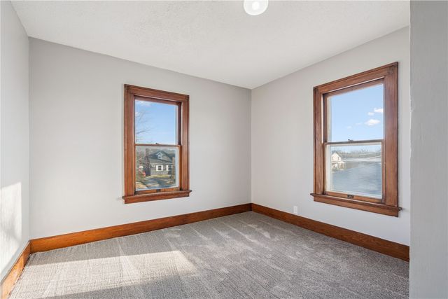 2015 8th Avenue, Marion, IA 52302