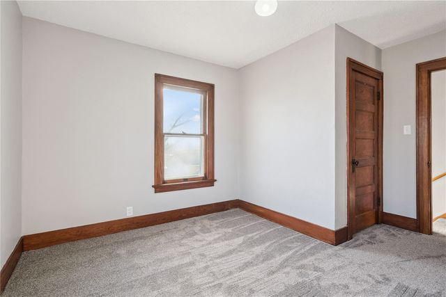 2015 8th Avenue, Marion, IA 52302