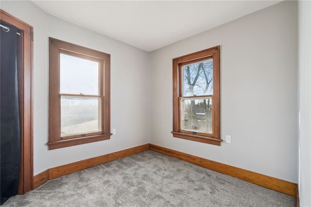 2015 8th Avenue, Marion, IA 52302