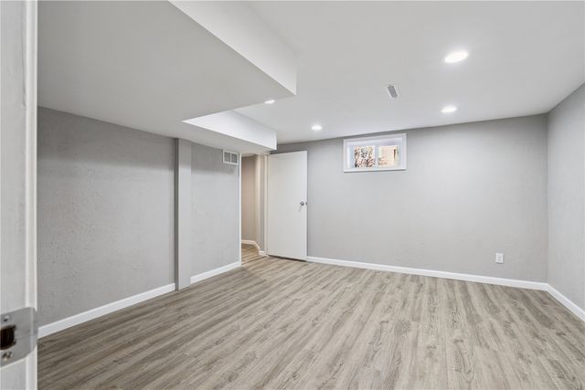 2015 8th Avenue, Marion, IA 52302