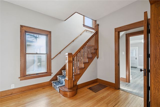 2015 8th Avenue, Marion, IA 52302