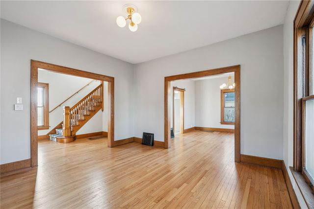 2015 8th Avenue, Marion, IA 52302