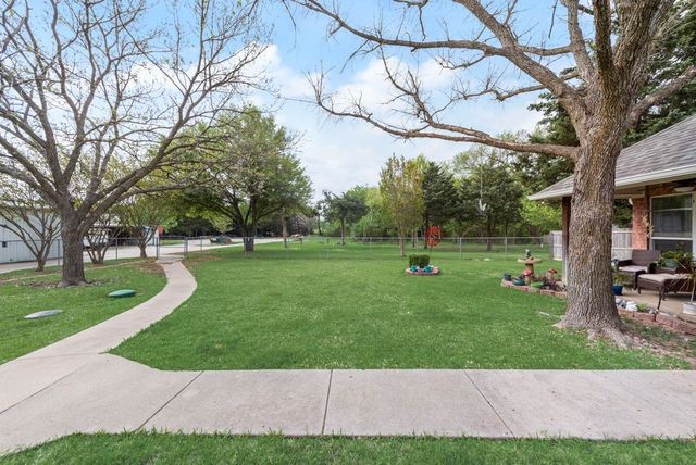 5810 Mulberry Lane, Midlothian, TX 76065