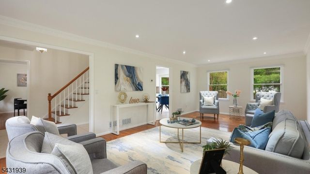 9 Starlite Ct, Westfield Town, NJ 07090