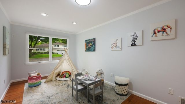 9 Starlite Ct, Westfield Town, NJ 07090