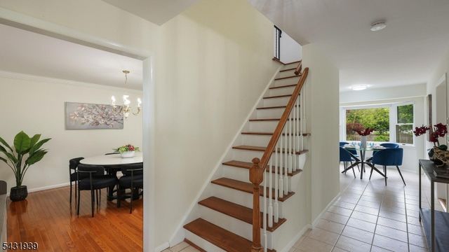 9 Starlite Ct, Westfield Town, NJ 07090