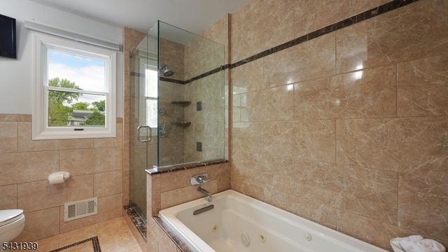 9 Starlite Ct, Westfield Town, NJ 07090