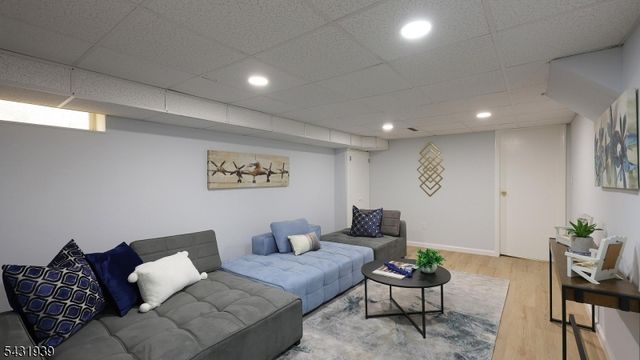 9 Starlite Ct, Westfield Town, NJ 07090