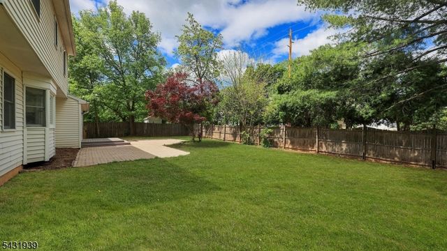 9 Starlite Ct, Westfield Town, NJ 07090