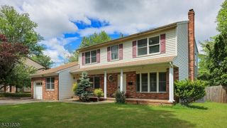 9 Starlite Ct, Westfield Town, NJ 07090