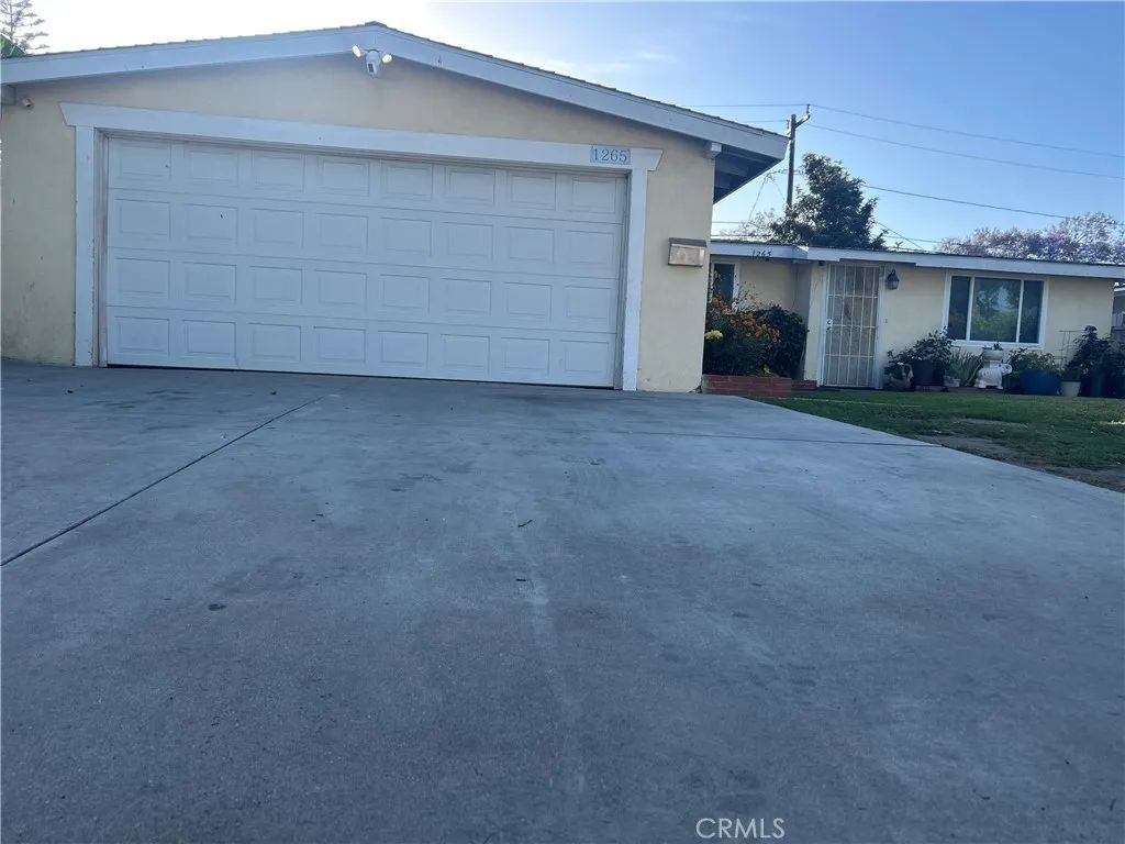 1265 Halladay, Santa Ana, CA 92707