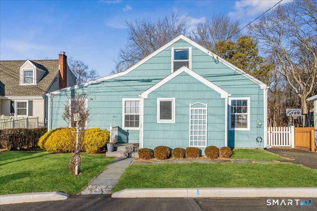 11 Margaret Street, Norwalk, CT 06851