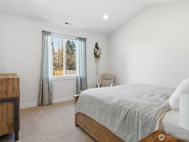 10123 Albany Park Lane SW, Rochester, WA 98579