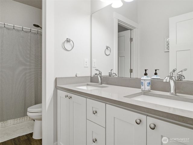 10123 Albany Park Lane SW, Rochester, WA 98579