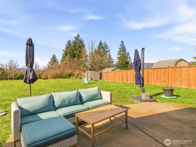 10123 Albany Park Lane SW, Rochester, WA 98579