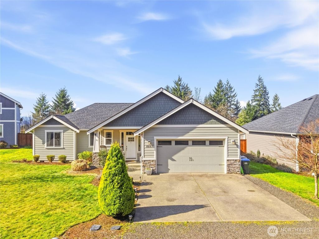 10123 Albany Park Lane SW, Rochester, WA 98579