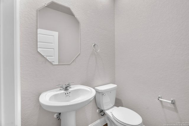 213 Fillmore Falls, Cibolo, TX 78108