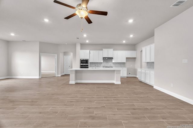 213 Fillmore Falls, Cibolo, TX 78108