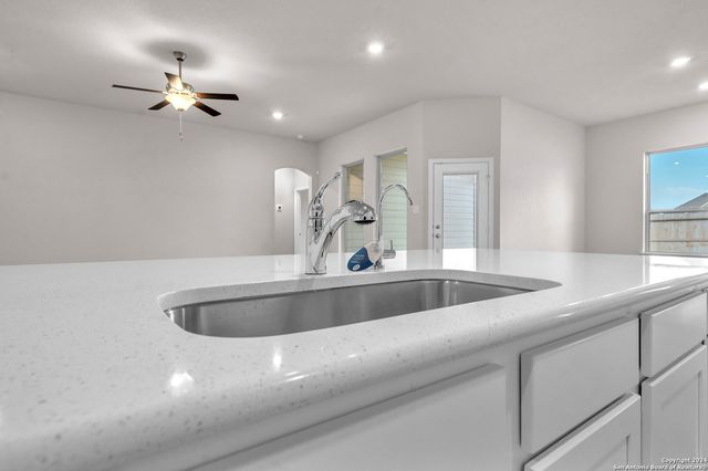 213 Fillmore Falls, Cibolo, TX 78108