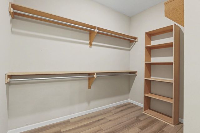 1904 N Lorraine Ave, Wichita, KS 67214