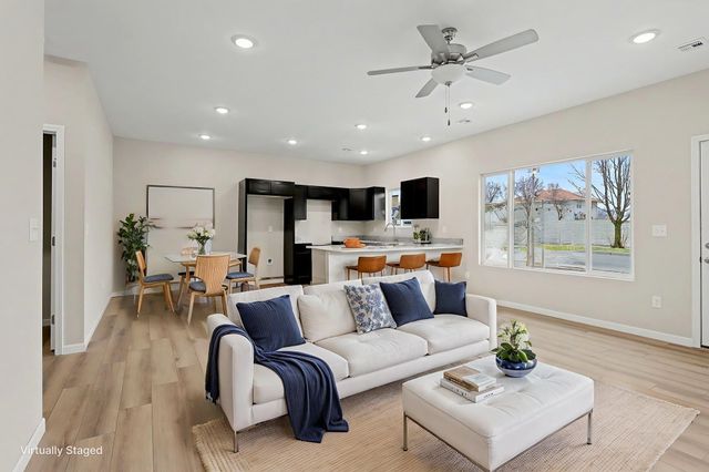 1904 N Lorraine Ave, Wichita, KS 67214