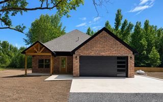 1213 E Carmichael Road, Cabot, AR 72023