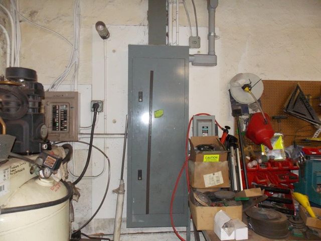 855 6th Ave, Brackenridge, PA 15014