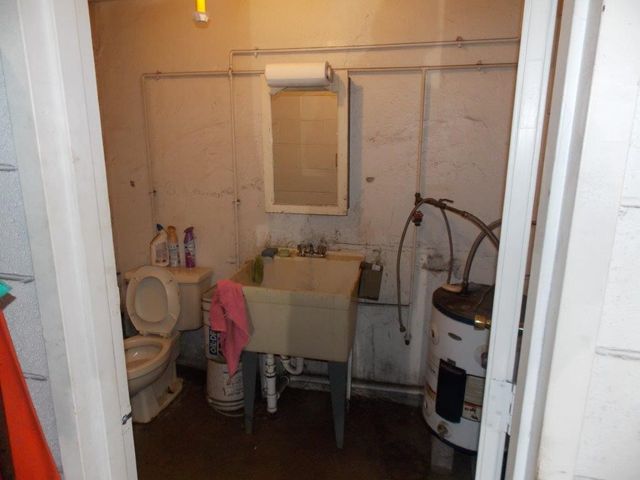 855 6th Ave, Brackenridge, PA 15014